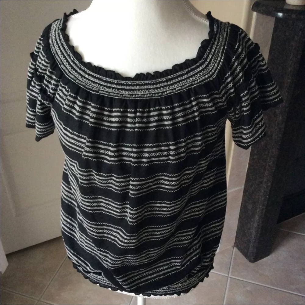 Max Studio Top Boho Off Shoulder Black White